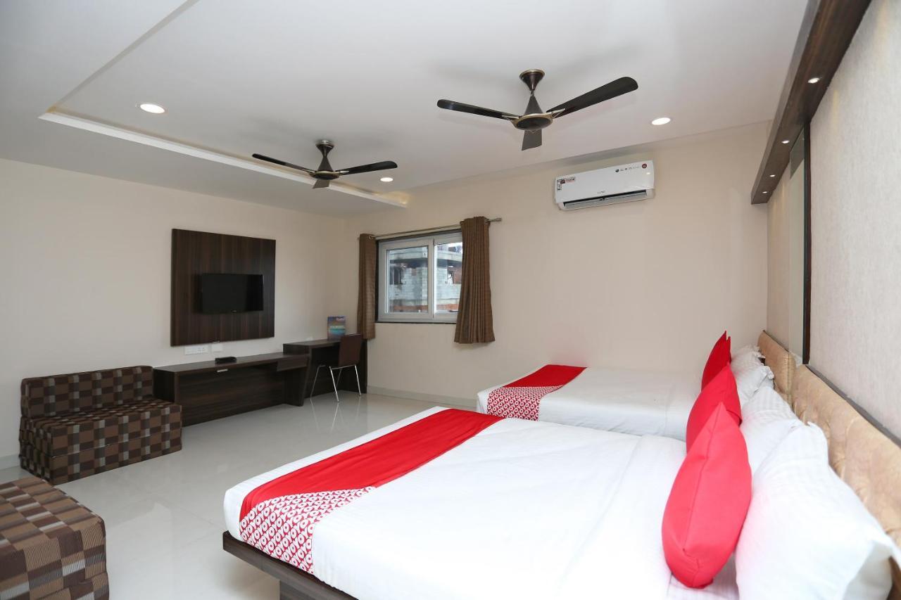 Oyo 15861 Hotel Shivganga Comfort Zone Rāipur Exterior foto