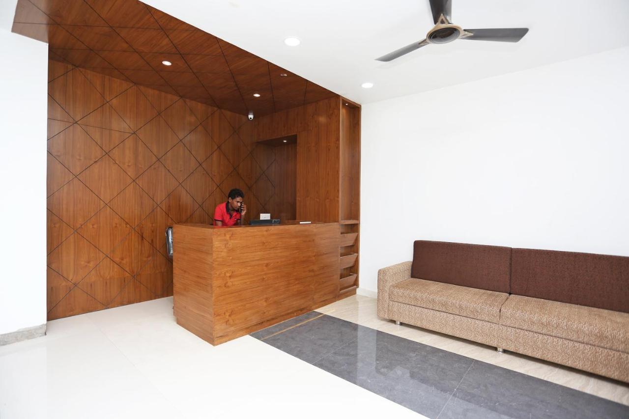 Oyo 15861 Hotel Shivganga Comfort Zone Rāipur Exterior foto